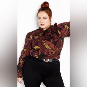 City chic Vivian top magenta foliage 20W. New in package